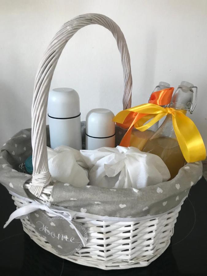 ألبينغا Il Leone Bianco Affittacamere المظهر الخارجي الصورة